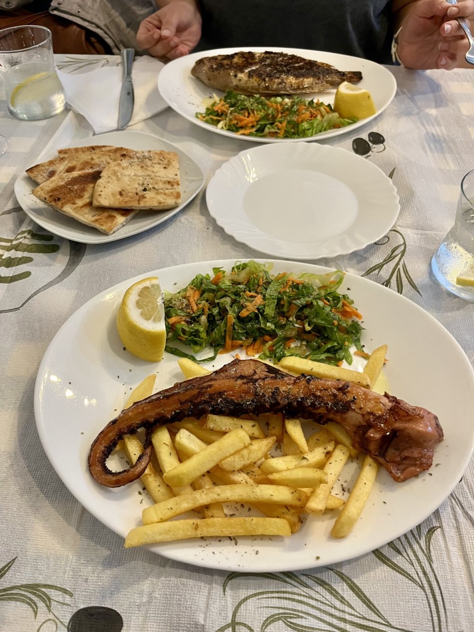řecká restaurace (Kréta, Kladno)