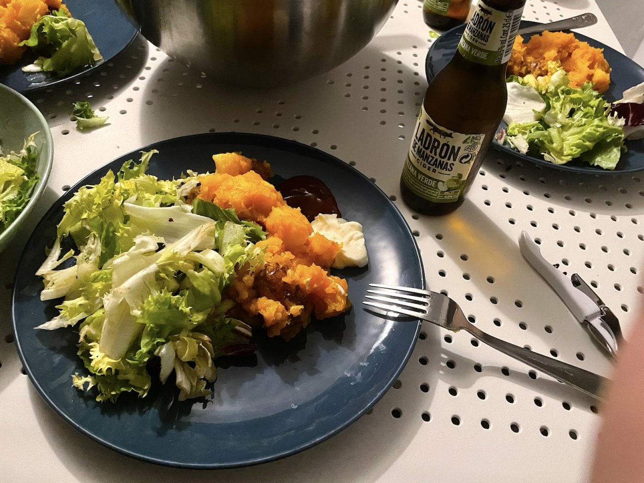 chorizo, brambory