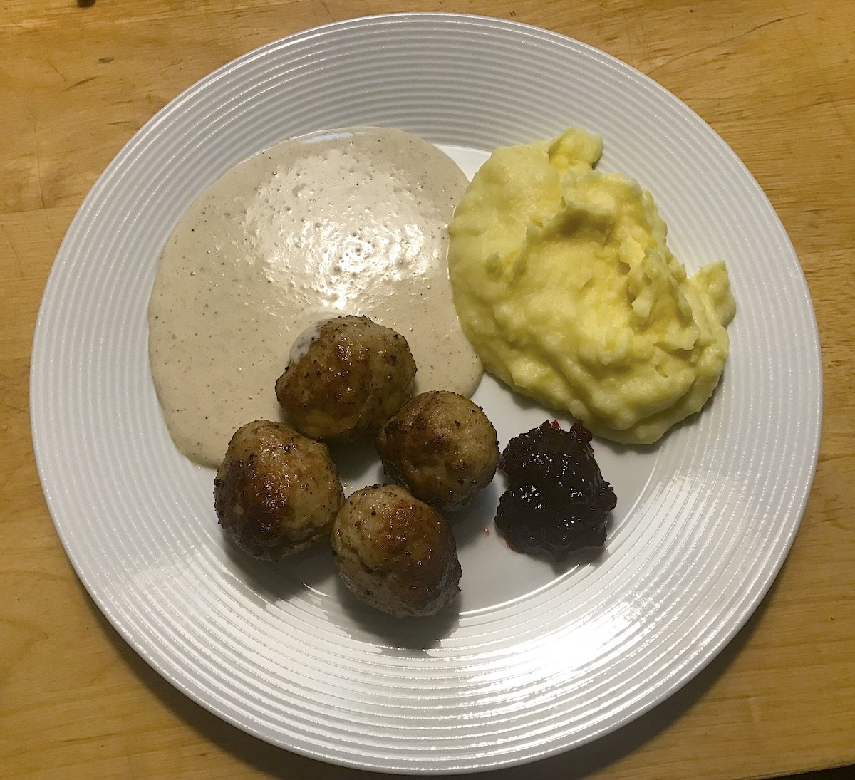 köttbullar + gnocchi + cibulačka